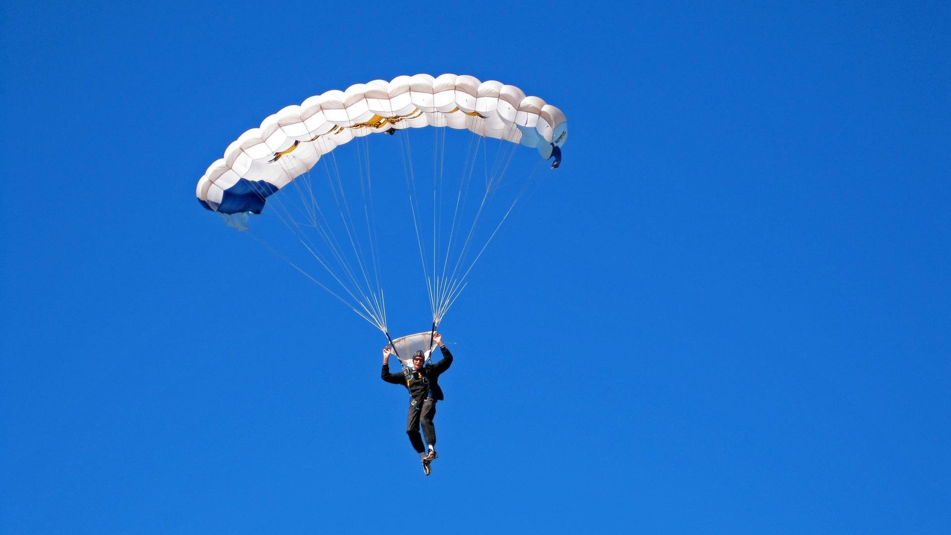 WRC赛事现场：氛围火爆燃爆场面，wrc 2022